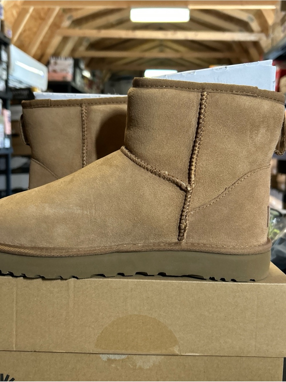 Women’s UGG Classic Mini Boot Suede - Chestnut Size 9